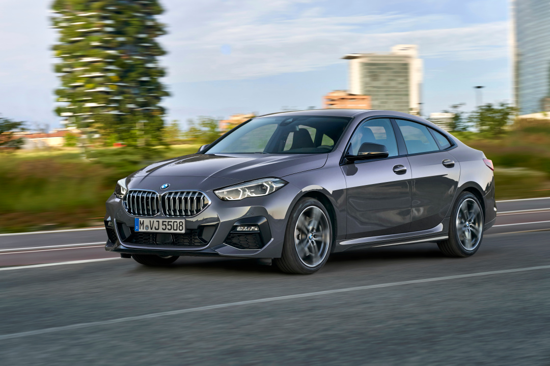 SMALL_P90370581_highRes_the-all-new-bmw-2-se